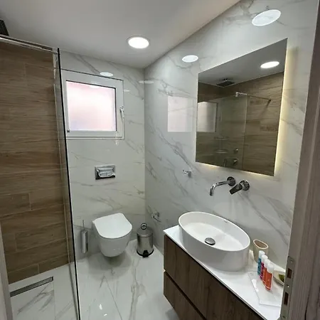 Moshouse ! 2 Bedrooms Apartment!!